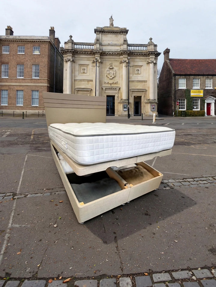 Why King's Lynn People Are Buying The Luna Ottoman Package Deal From St James Beds
